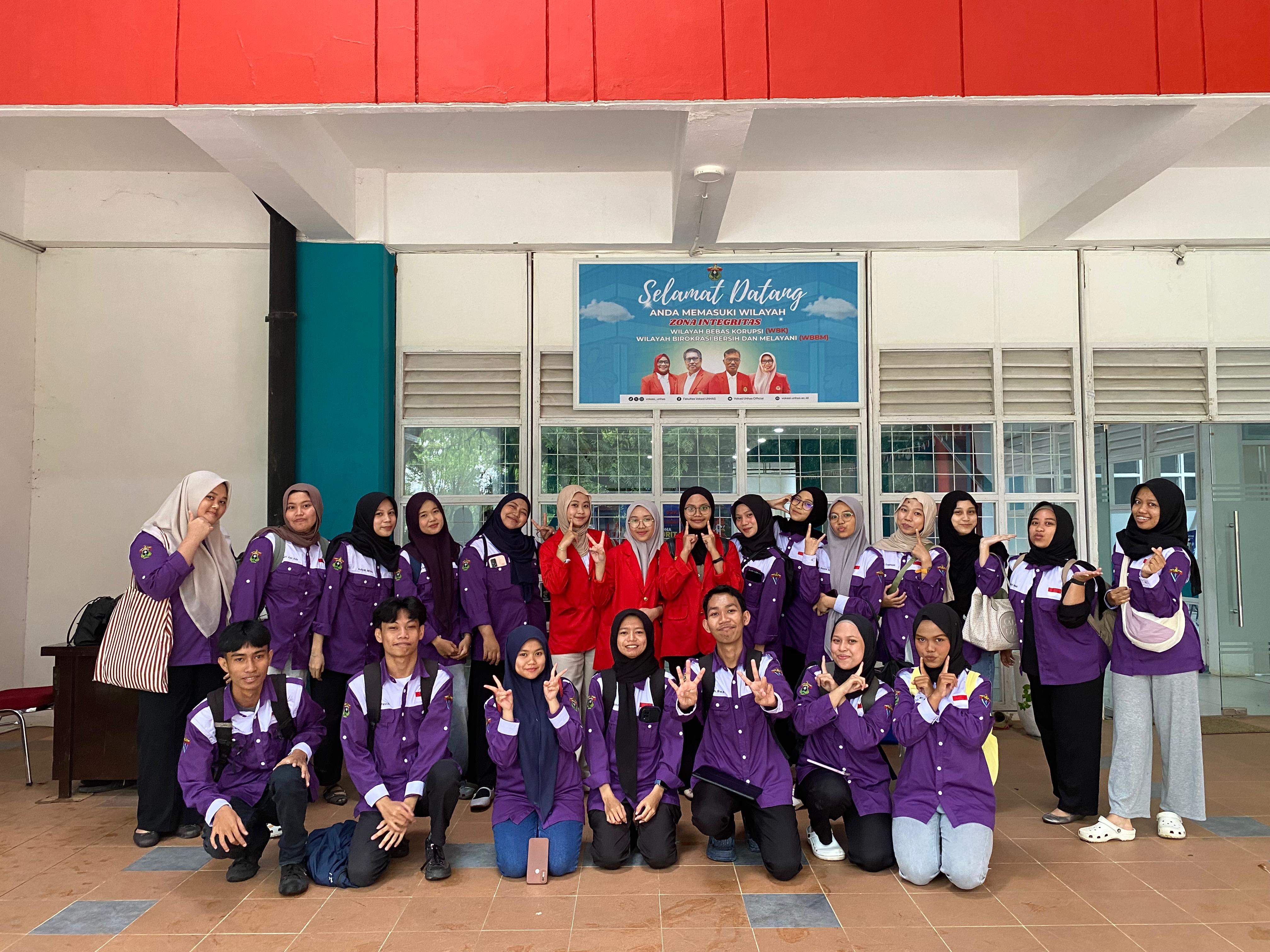 HIMAPAVET also serves as a driving force for meaningful action through social activities and education regarding zoonosis and environmental health. Driven by a spirit of solidarity, the association encourages its members to innovate in medical assisting practices to ensure animal health is maintained with the highest standards of professionalism.