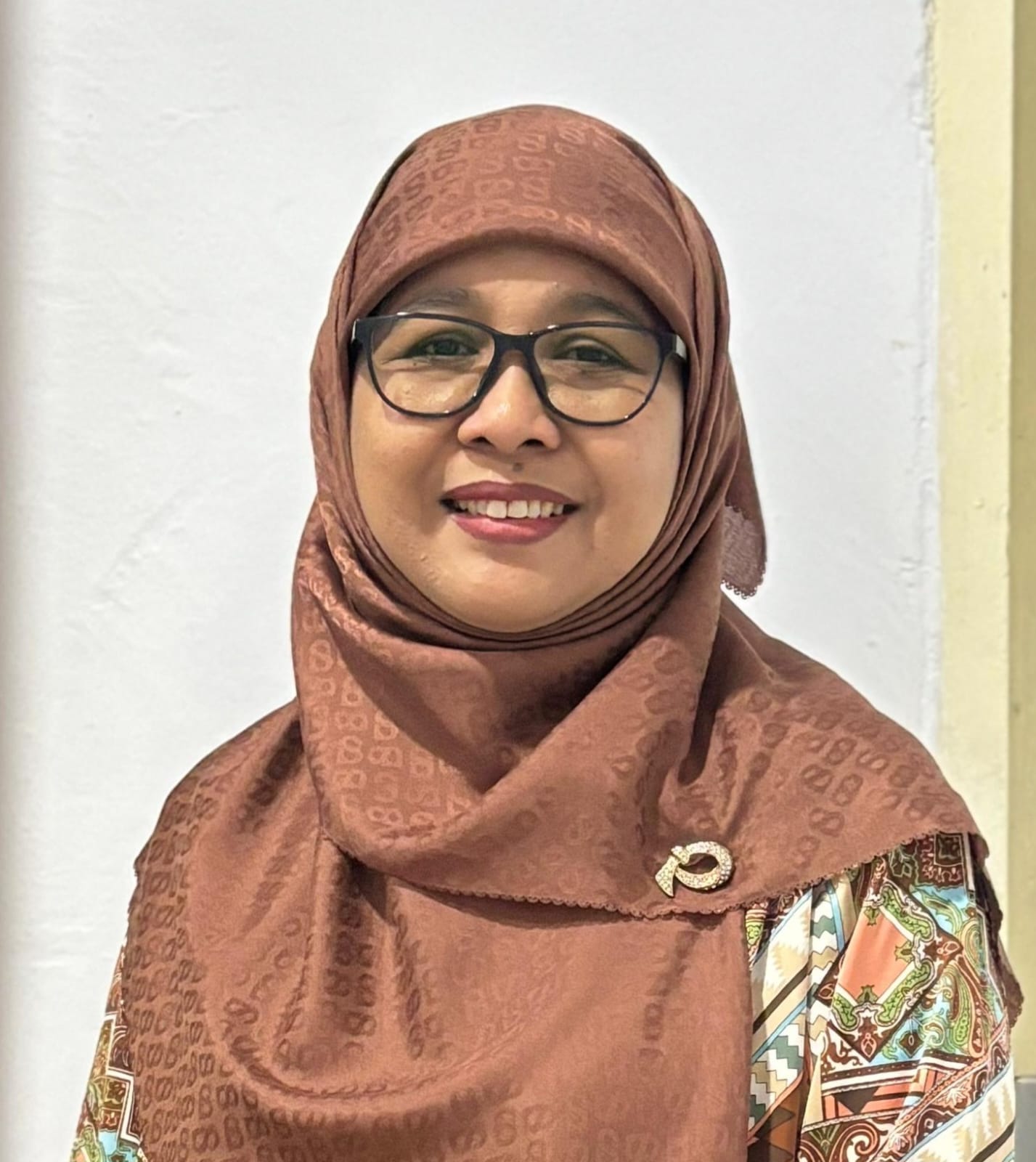 Prof. Dr.Eng. Intan Sari Areni, S.T., M.T.