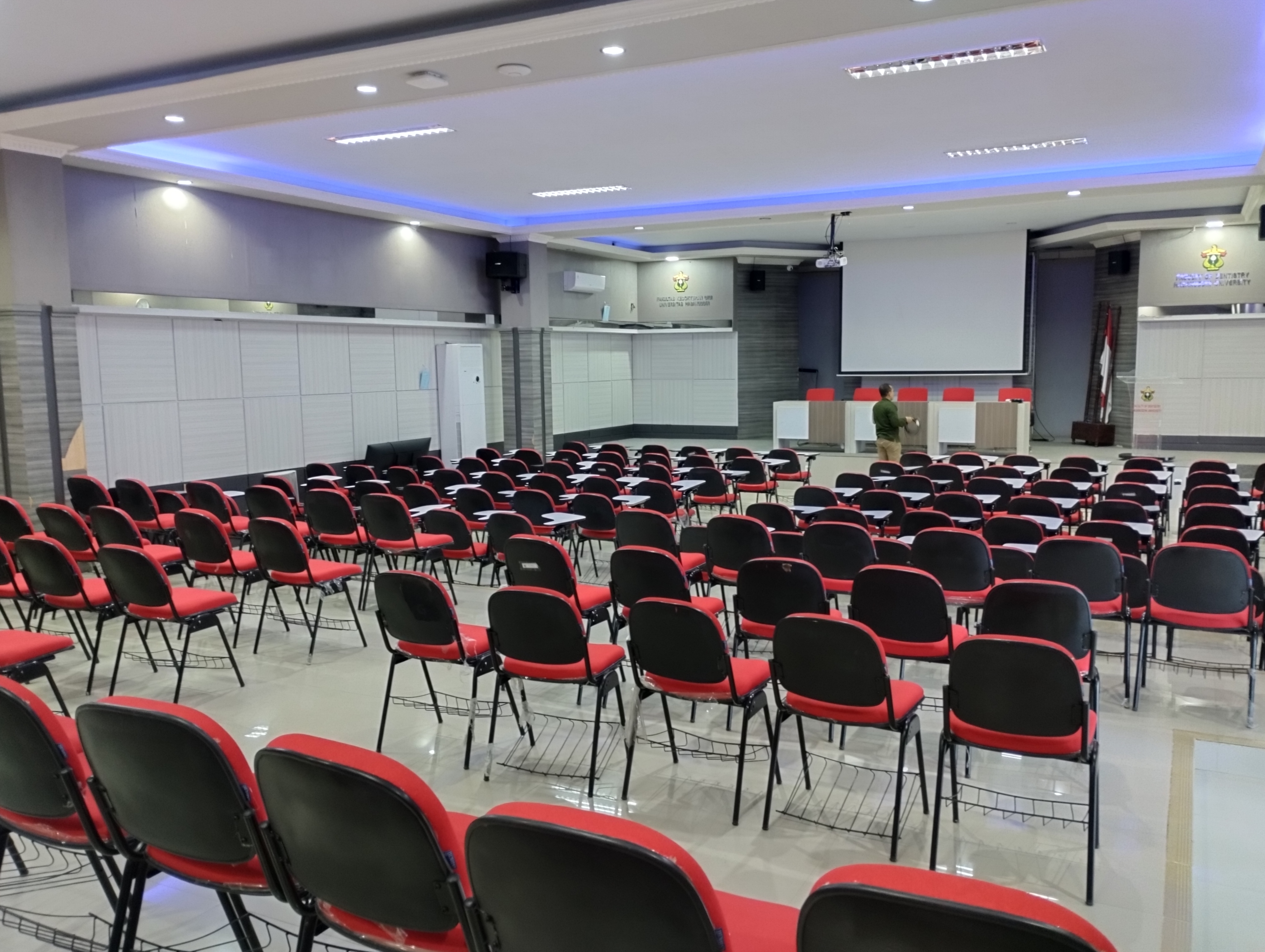 Premolar / Molar Hall