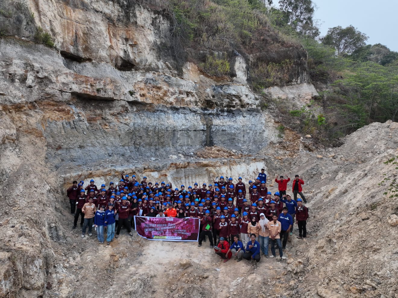FIELD_TRIP_GEOLOGI_DASAR_241026_3.jpeg