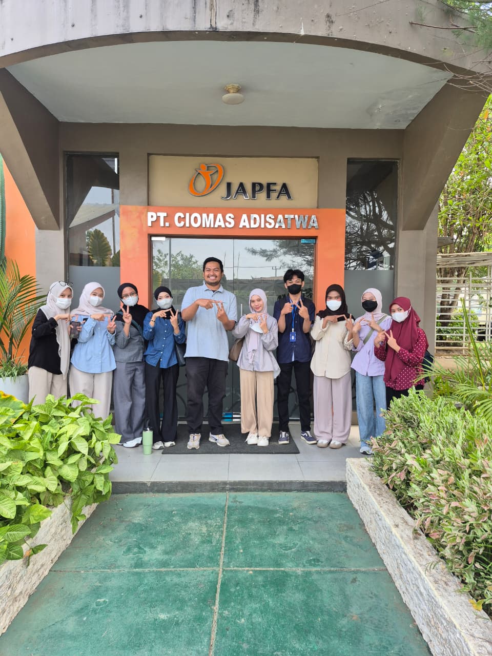 Visit of Veterinary Paramedic Students to PT Ciomas Adisatwa