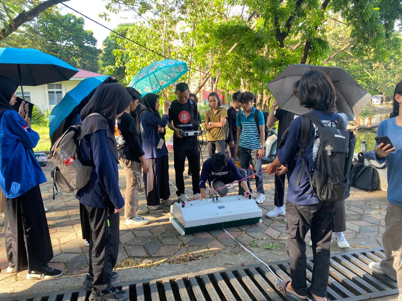 GPR Method Field Practicum: Geophysics Students 2024 Identify Land Utilities and Slopes