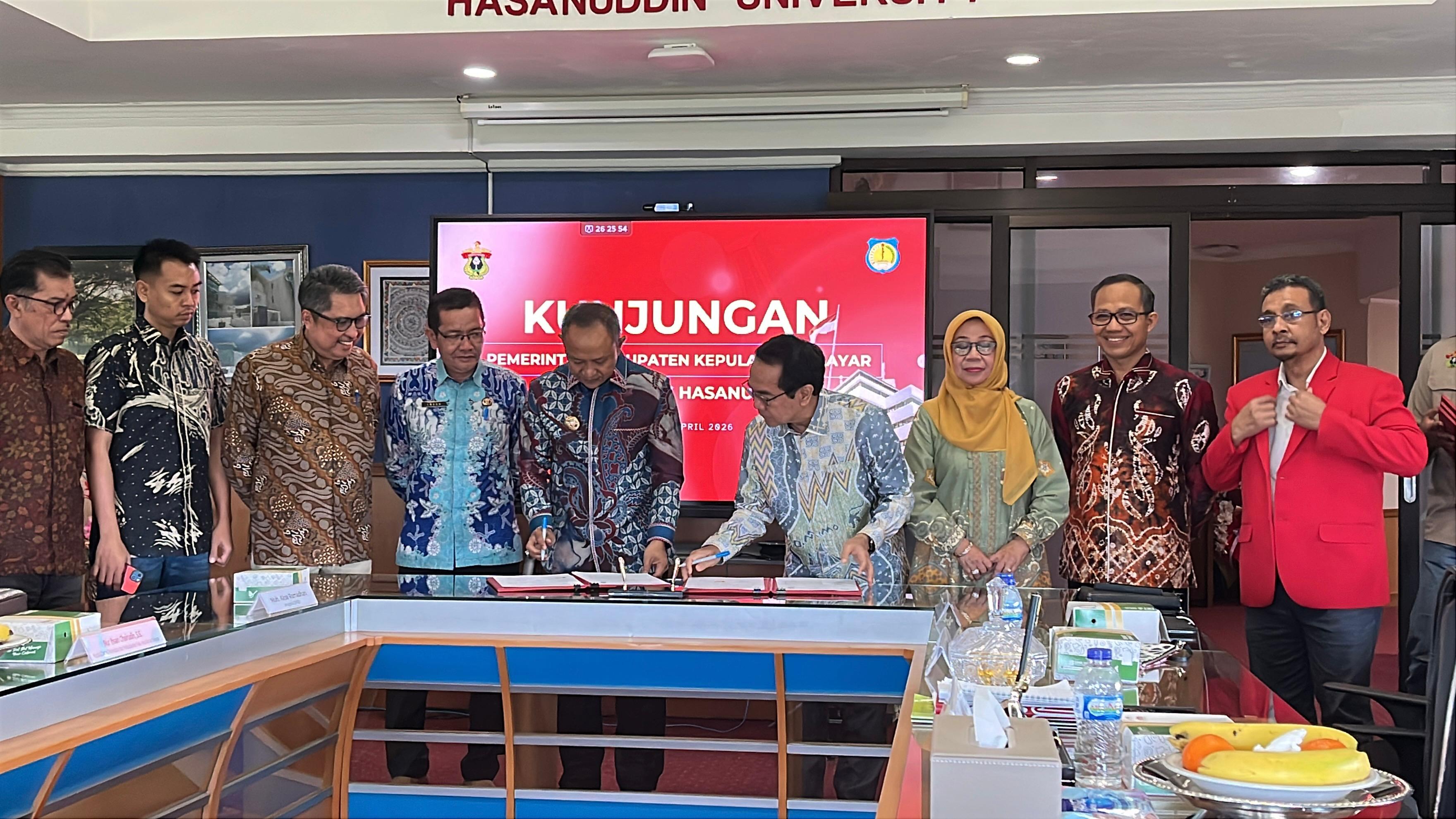 Penandatangan MoU dan Penyerahan Aset Pemda Kabupaten Kepulauan Selayar