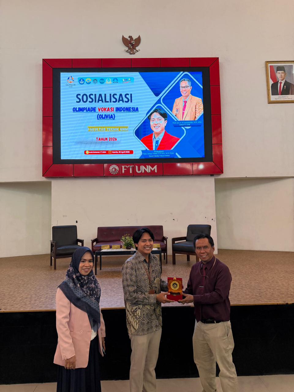Dosen prodi terapi gigi Unhas menjadi narasumber sosialisasi Olivia di Fakultas Teknik UNM