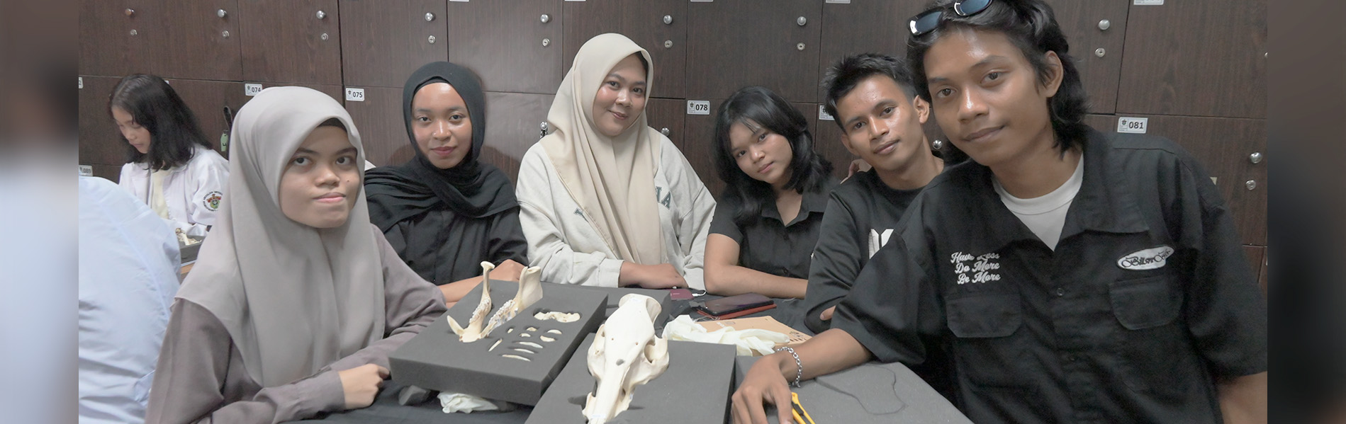 Mengurai Jejak Fauna: Praktikum Zooarkeologi di Laboratorium Arkeologi