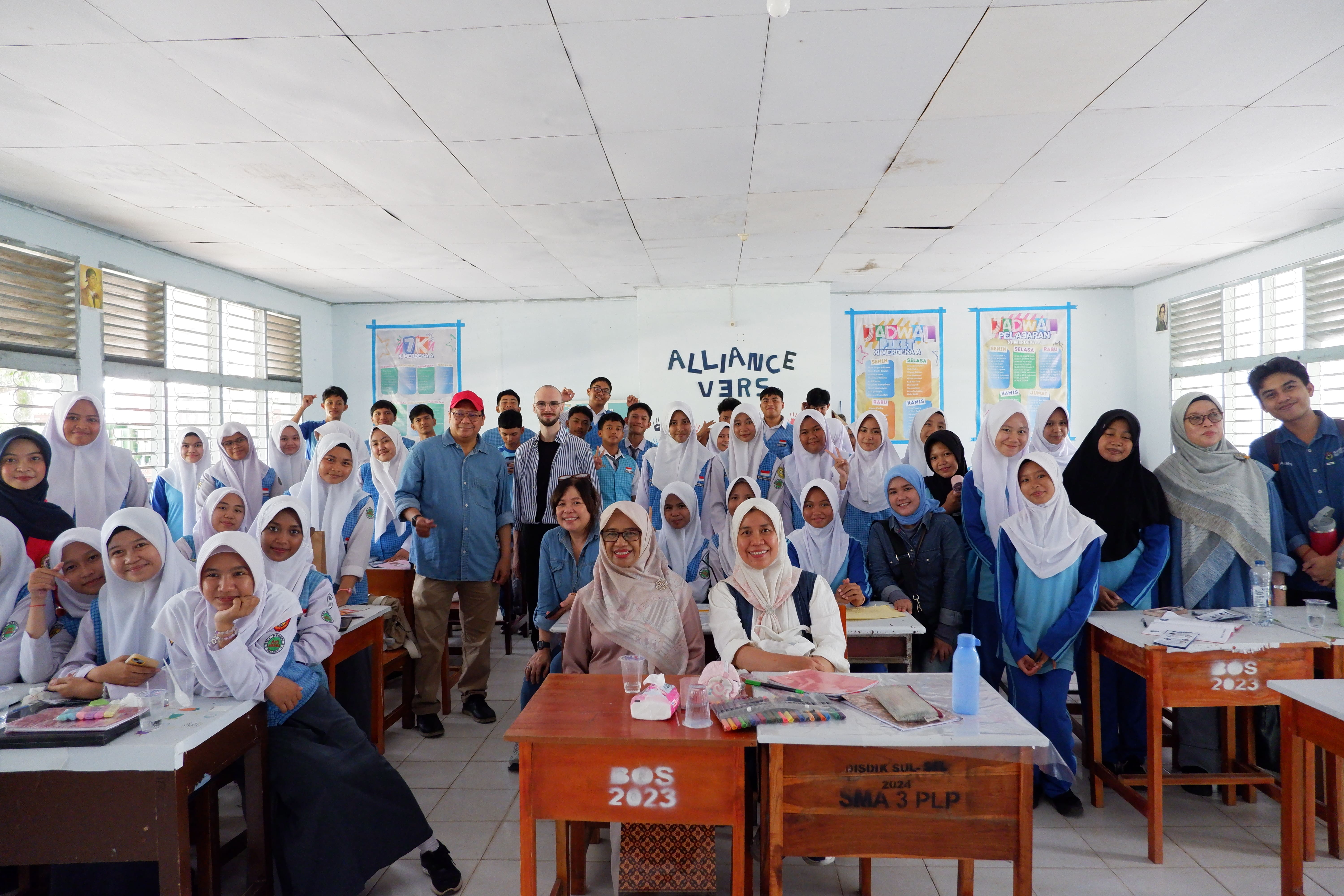 FIB Unhas French Literature Program Conducts Community Outreach: Introducing French Language and Culture to High School Students