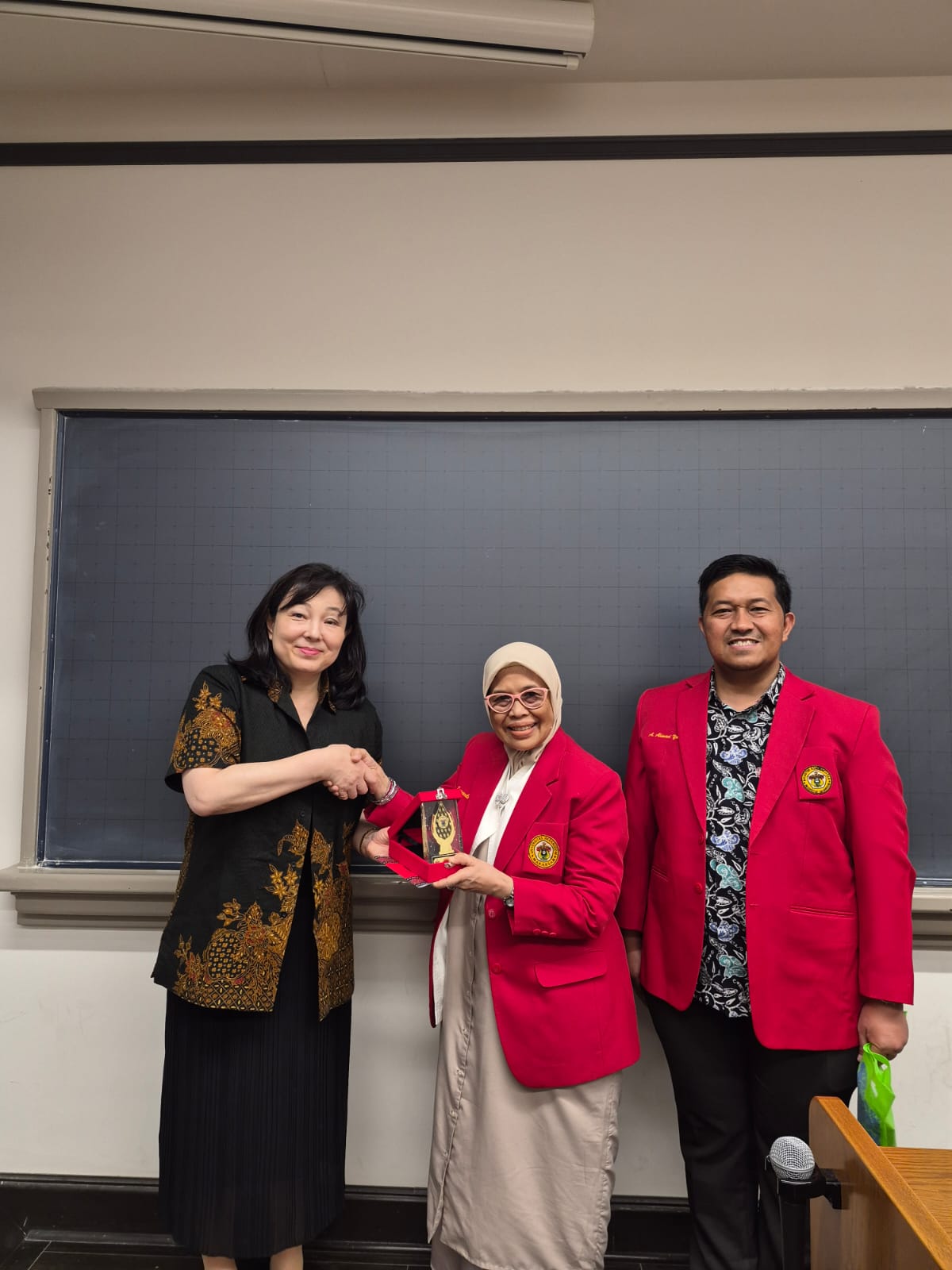 Fokus Penguatan Kelas Dunia: Departemen Ilmu Administrasi FISIP Unhas Mantapkan Implementasi Program Double Degree Melalui Kuliah Tamu di Rikkyo University Tokyo