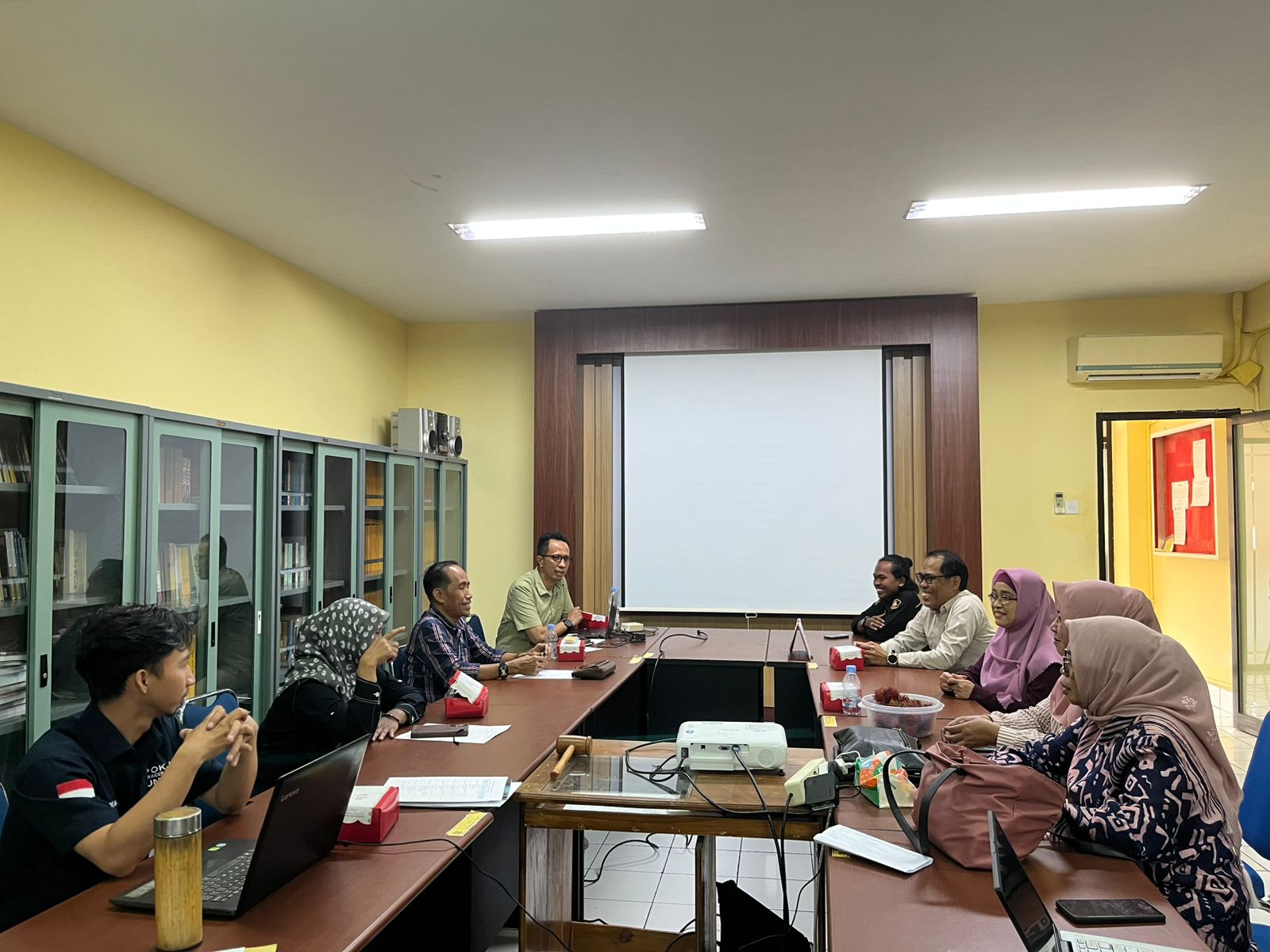 Regional Literature Program Holds First Quarterly Meeting to Strengthen Collaboration with Alumni and Student Associations