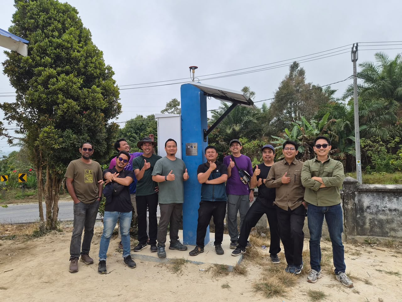Tracking Sulawesi’s Active Faults : New Sulawesi Low-Cost GNSS Network Measures Crustal Movement