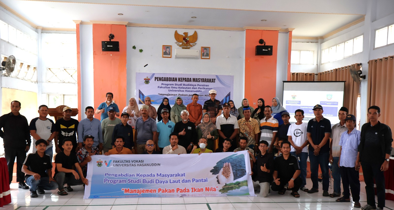 Hasanuddin University's Marine and Coastal Aquaculture Study Program Holds Community Service Program in Ma'rang District