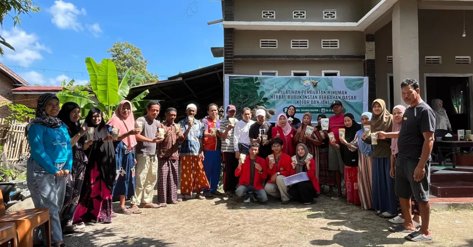 UNHAS Encourages Empowerment of Bulukumba Fishermen through Innovation Moringa and Ginger Products Have Economic Value